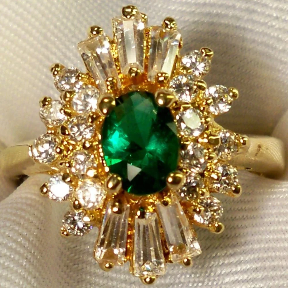 NEW Emerald Green Oval Cute Cubic Zirconias Gold P Ring